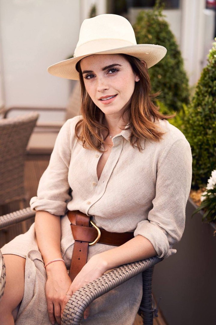 emmaewwatson's tweet photo. When a man loves his woman and take care of her, she blooms like a May rose and wants to always be the best for him. #ILoveMyLife #EmmaWatson https://t.co/eZS09999Gv