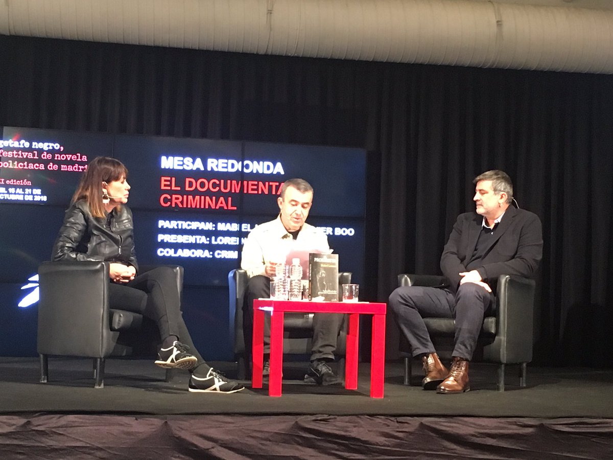 mcastromara's tweet photo. “Estamos viviendo un auge de la ficción”, afirma Lorenzo Silva en el inicio de la mesa redonda El documental criminal de @getafenegro @ci_television https://t.co/uGZ3GMpSh0