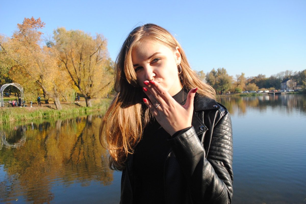 chikova1999's tweet photo. Ищите нас на обложках вог https://t.co/3i0CItGzaf