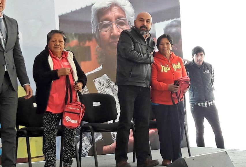 IAAM_CDMX's tweet photo. Acompañamos al secretario de @DesSocial_CDMX @Alejandro_Pinha a la entrega de aparatos auditivos del programa #EscuchaCDMX, en la alcaldía Cuauhtémoc. https://t.co/hRkj1h4Gpm