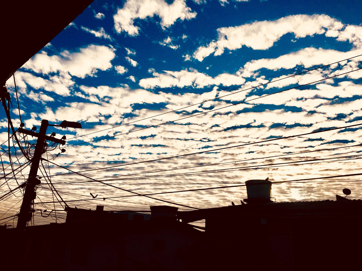 ESalcedoDP's tweet photo. #Quito #Ecuador #EstebanSalcedo #EstebanSalcedoDP #cinematographer #photographer #cameraoperator #ihopphoto #lightshadow #ihopdp #ihopdop #ihopshooting #instapic #instagramquito #instagramcities #amazingshoots 😎🎬📸🎥 https://t.co/kcsPXVxHkQ
