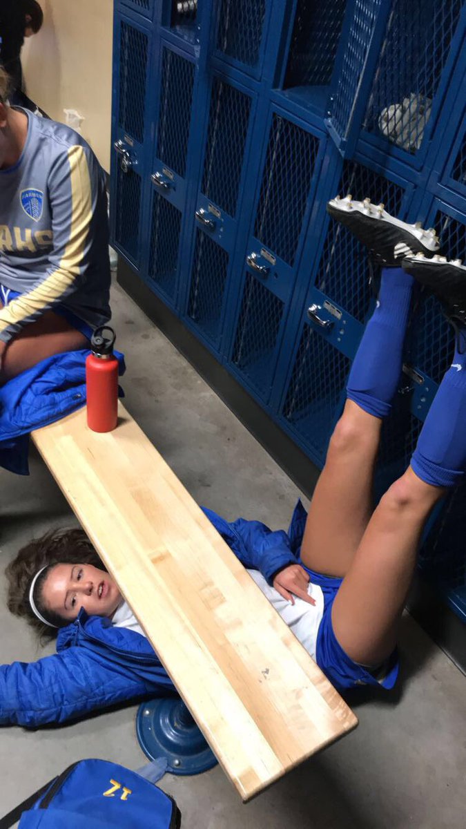 emweavez's tweet photo. happy birthday brownie!!! i hope everything is great up at CSU, sending you so much love!!! see you soon💕 @Im_macie https://t.co/h29iq9kA2n