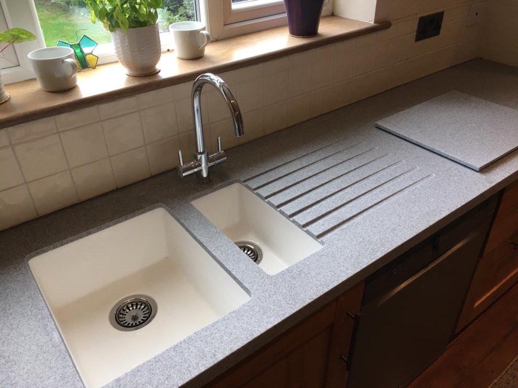 HawdonSurfaces's tweet image. 38mm Staron with integrated drainer grooves and seamless sinks. Just by changing the worktops it's gave this kitchen a brand new feel.
Call or message Scott for more info:
⭐07848869222
⭐info@HawdonWorkSurfaces.com
#HawdonWorkSurfaces #Bespoke #Seamless #SolidSurface #Staron