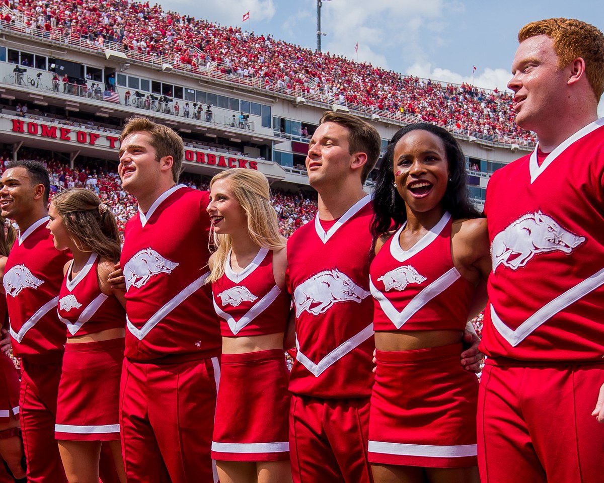 RazorFoundation's tweet photo. Today is the LAST DAY for the Spirit Squad alumni to RSVP to the 2018 Reunion Tailgate event this Friday, Oct. 19. Please click here for more details and to register: https://t.co/syXiVIGdqf! #RazorbackFoundation https://t.co/A8rTJ1jDie