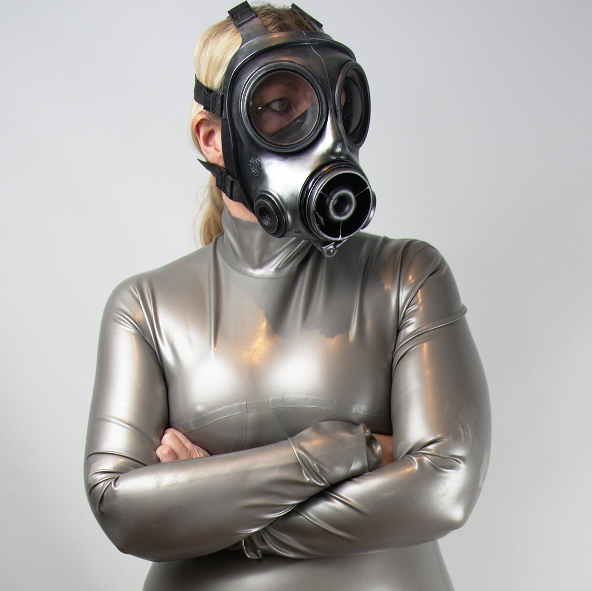 boundinlatex's tweet photo. Day 15 #latexeveryday #latexfetish #latex #femdom #loctober I hope mine and @Mrs_Feendish hard work doing this everyday is appreciated? https://t.co/XmSvUGAHXN