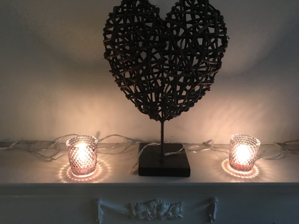 IanEdwardsGMB's tweet photo. 💜💙❤️  Remembering the little angels we may have never held, or the ones we have held, but not for long. They will always hold a special place in our hearts. My light is burning tonight.       #waveoflight2018 #rememberingmyangeltonight https://t.co/zJ7A9xc6At