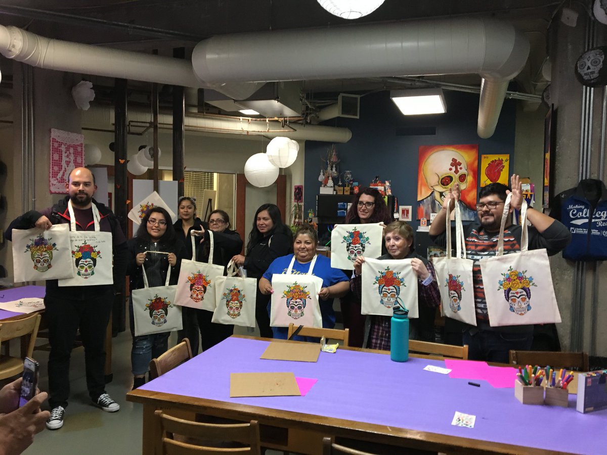 NeiuCCAS's tweet photo. Look at these beautiful Frida Kahlo tote bags that were created in our #DayoftheDead workshop! Participants learned about the history of Dia de Los Muertos and earned CPDU's. #CenterSpace #makerspace @neiu https://t.co/eYfx8mDaLg