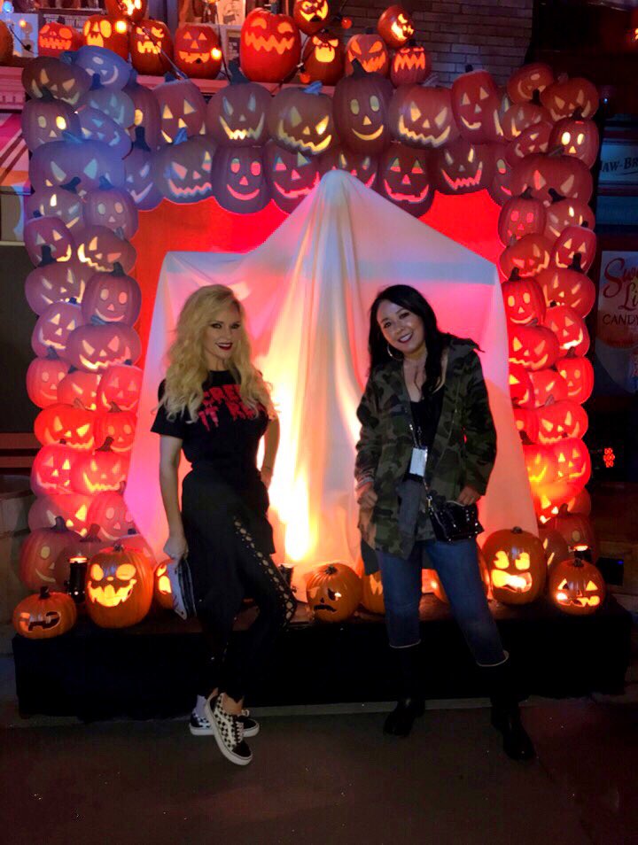 Thanks <a href="/HorrorNights/">Horror Nights</a> <a href="/UniStudios/">Universal Studios Hollywood</a> for the fun night last night. I screamed till I lost my voice. #UniversalHHN #HalloweenHorrorNights #universal