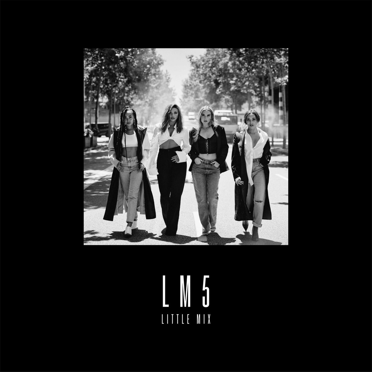 #LM5 Deluxe has all 14 tracks from the Standard album PLUS 4 exclusive tracks, new pics and a hardback CD book.  16.11.2018 🖤