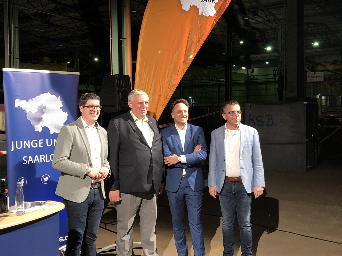 Das war unser #WirtschaftsDialog mit Karl-Josef #Laumann, <a href="/amalkassar/">Ammar Alkassar</a> und der Moderation von <a href="/freddibecker/">Frederic Becker</a> und <a href="/MarcSpeicher/">Marc Speicher</a> ! Freut euch schon jetzt auf die nächste Runde im Frühjahr 2019!