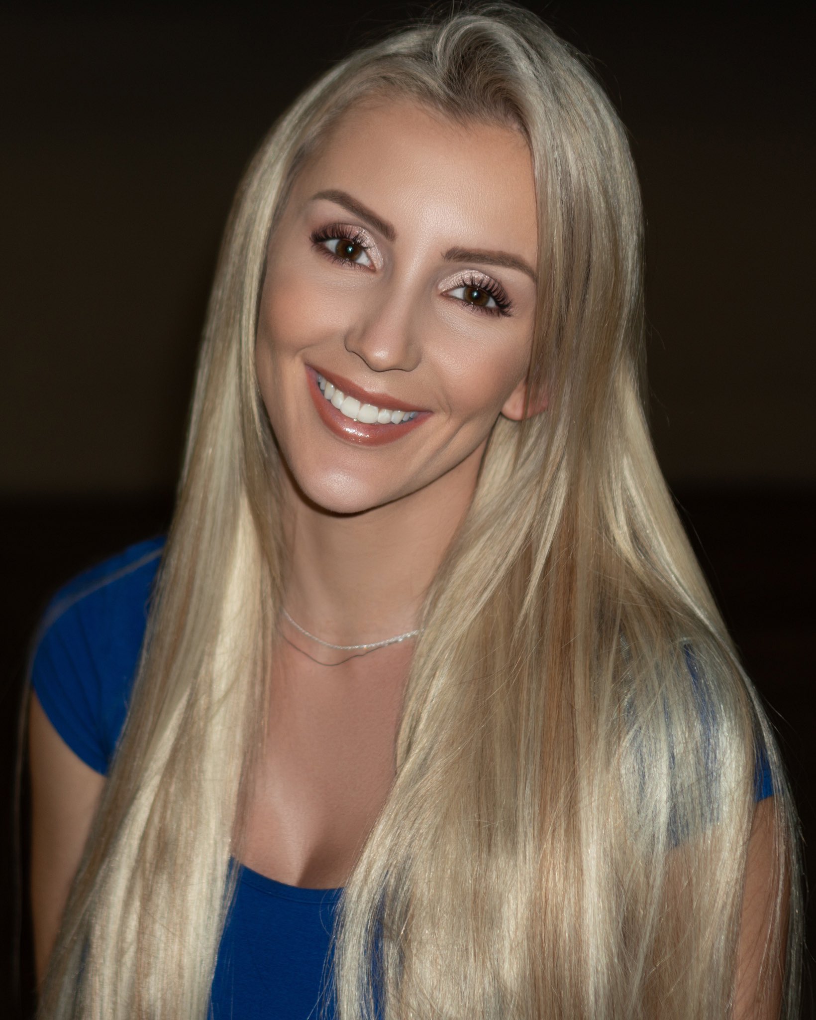 TW Pornstars - Amanda Paris. Twitter. Peep that new 20” from @hiddencrownhair 😜 Makin a girl