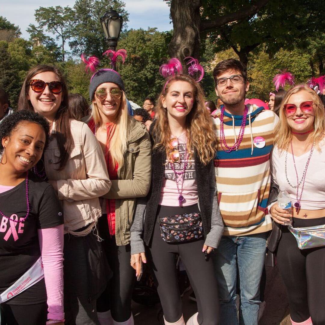 AvonInsider's tweet image. WOW — and thank you. More than 50,000 of you showed up at NYC’s #AvonMakingStrides walk to support Avon’s commitment to the fight against breast cancer as the National Presenting Sponsor of @AmericanCancer @MakingStrides! It’s never too late to make a difference.