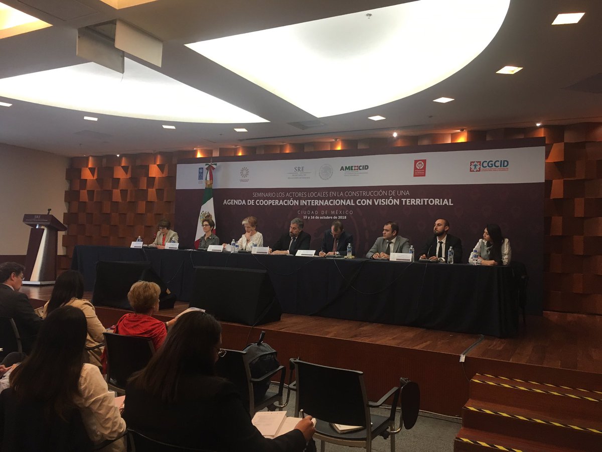 DGPolitico_SRE's tweet image. Da inicio el diálogo “Los actores del territorio y el financiamiento a la cooperación internacional. Retos y perspectivas.” Con la participación de @ebwarfield con el enfoque de #sistemaslocales para la #sustentabilidad #GobiernosLocales