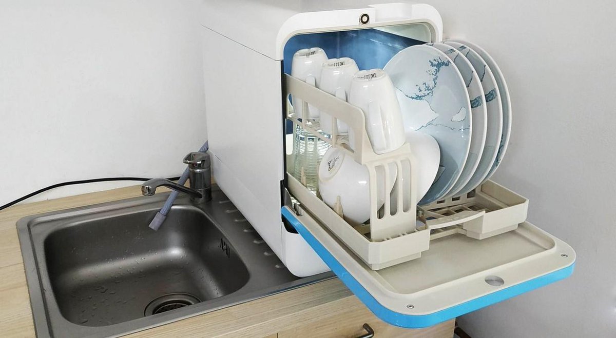 BFMTV's tweet image. Ce mini lave-vaisselle made in France et "écolo" engrange déjà 2900 précommandes bfmtv.com/economie/ce-mi…