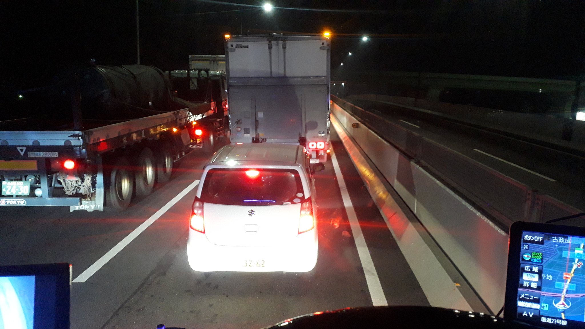 画像 23号名古屋から四日市市方面飛島手前渋滞工事かな 302迂回したのが T Co 7mexufljih飛島宇佐美まで302迂回中央道から23に戻 まとめダネ