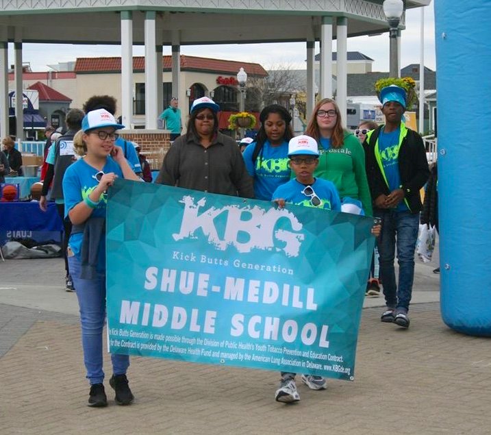 ChristinaK12's tweet photo. #KickButtsGeneration students from #BayardMS, #ChristianaHS and #ShueMedillMS came together to rally for lung health on October 14 at the Lung Force Walk in Rehoboth to raise awareness and funds to defeat lung cancer and raise their voices for lung health. https://t.co/2XKMEbchIi
