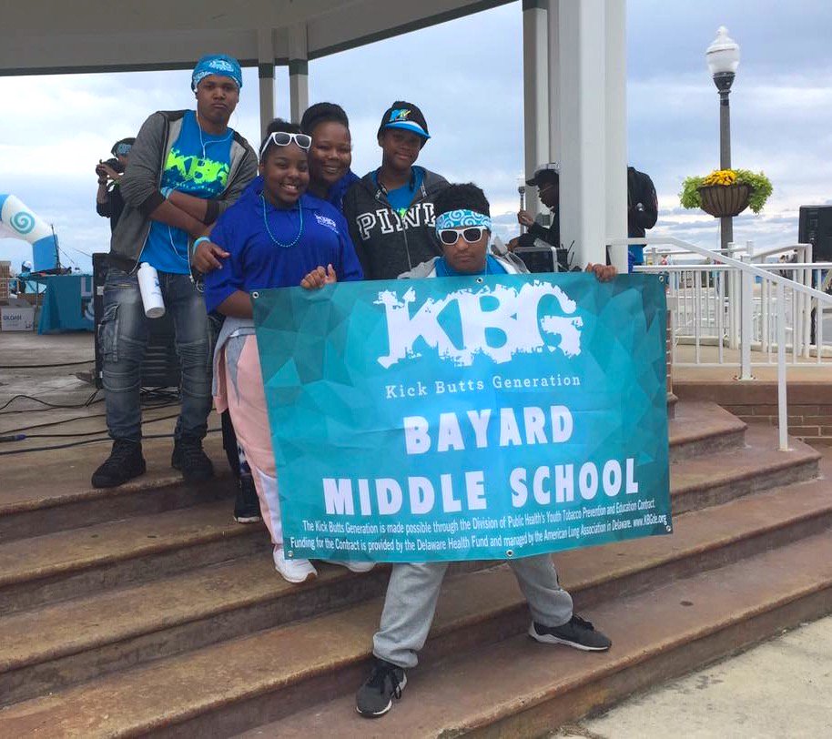 ChristinaK12's tweet photo. #KickButtsGeneration students from #BayardMS, #ChristianaHS and #ShueMedillMS came together to rally for lung health on October 14 at the Lung Force Walk in Rehoboth to raise awareness and funds to defeat lung cancer and raise their voices for lung health. https://t.co/2XKMEbchIi