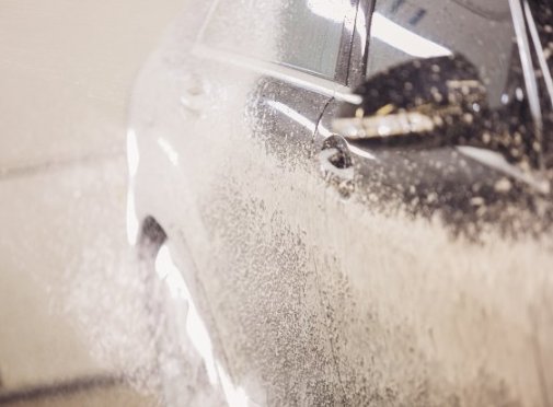 CWWilliamCannon's tweet photo. The rain can't do what we can do! Treat your car to a sudsy, sparkling wash today. https://t.co/7x4Rx5nFb3