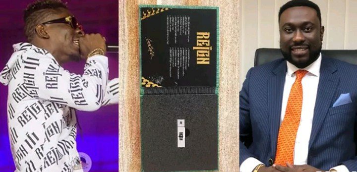 maadfc's tweet image. Mr Sledge a.k.a The man who purchased @shattawalegh #ReignAlbum for 150K even though the original price was 100K ☺ ✌🏽🙌🏽
#Allthingsgh #ReliableContent