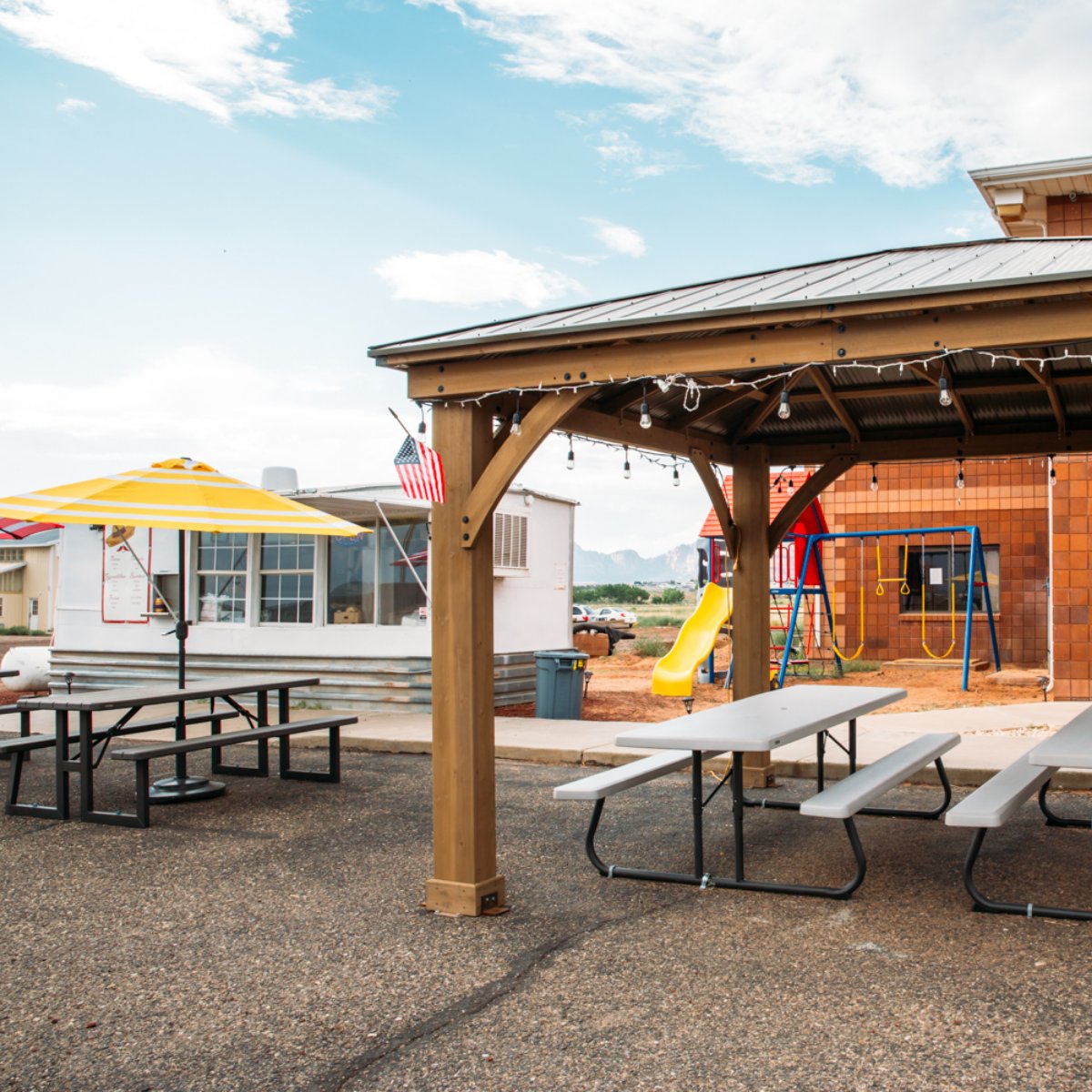 BorderAcross's tweet image. We all know everyone checks a place out before eating there. yelp.com/biz/across-the…