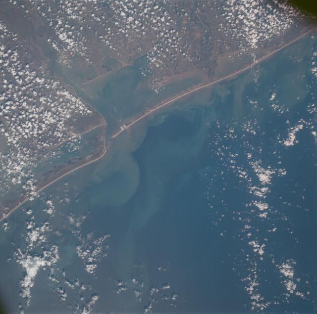 NasaTimeMachine's tweet image. 50 yrs ago today: Matagorda Bay, Gulf Coast of Texas as seen from the Apollo 7 spacecraft. More details: images.nasa.gov/#/details-as07…