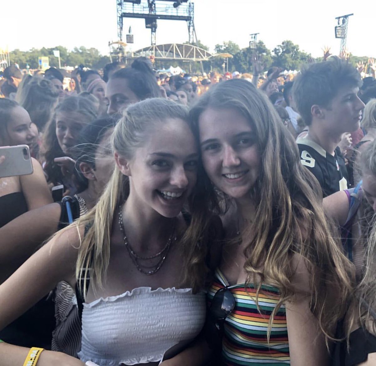 ForShampoo's tweet image. “Here is @BaileyHagler spotted at ACL using @Shampoo.4.you LOOKING and FEELING STUNNING!
Tag us in you’re stunning hair photos!