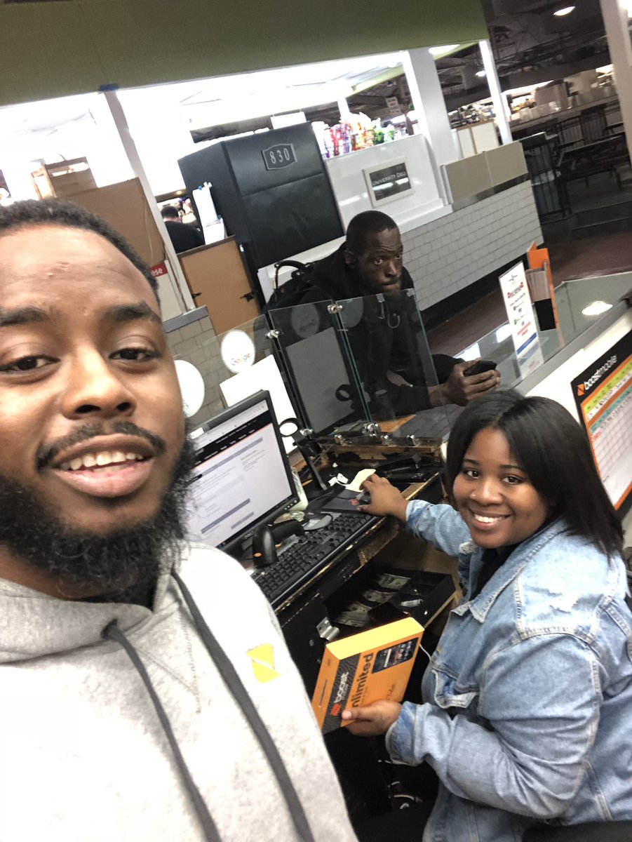 Filling in today Kia has landed her first sale at the Kiosk in NE Market since her transition to the Forever Wireless location on Hospital drive #GoBoost #BoostMobile #ForeverWireless