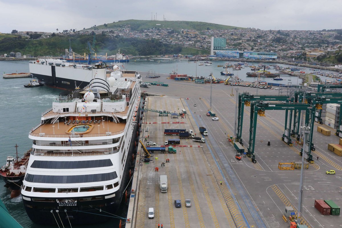 puertosantonio's tweet photo. @puertosantonio participará esta semana en la Convención Internacional de Cruceros en Uruguay, donde se expondrá sobre el trabajo de @comunidadpce en esta área. Este miércoles 18 parte la nueva temporada en Puerto Central con el arribo de la nave Zaandam https://t.co/AS99LayNtH https://t.co/F3uRdd4WDQ