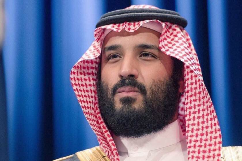 #كلنا_سلمان_و_كلنا_محمد 
لا  كبرت  القالات  والهرج   زادوه 
اضرب بسيفك دام شعبك بيمناك✨.