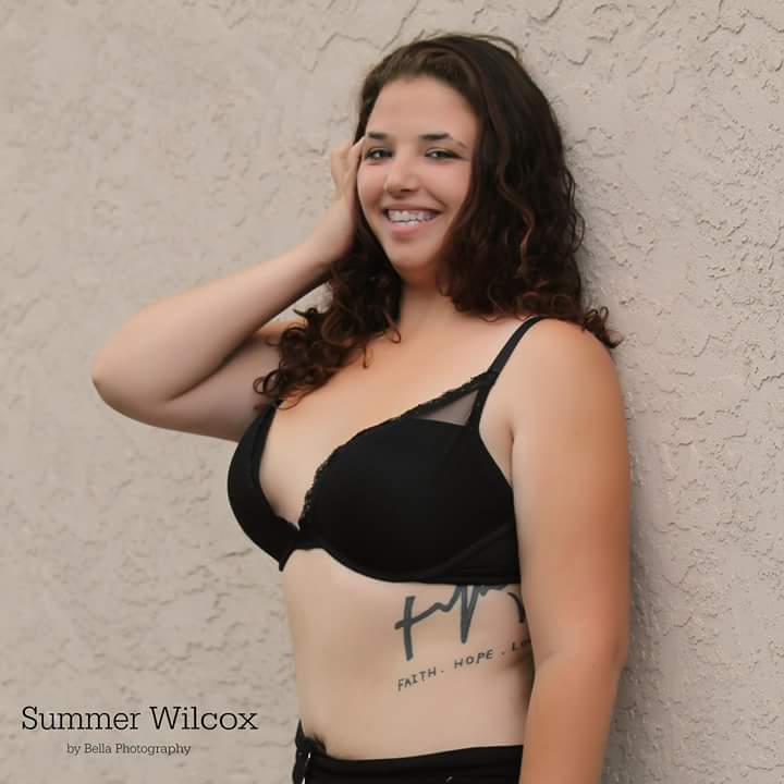 summerwilcox9's tweet photo. Modeling https://t.co/eBRaGqOUCr