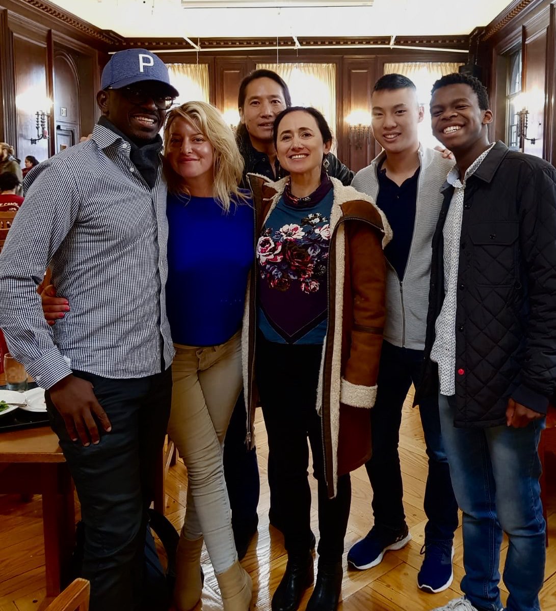 LauraCatena's tweet photo. Thank you @HarvardAlumni for planning the 30th #HarvardReunion. Having lunch at #AdamsHouse with friends and current students was the highlight!!!#loveHarvard https://t.co/9czQ6MGKnV
