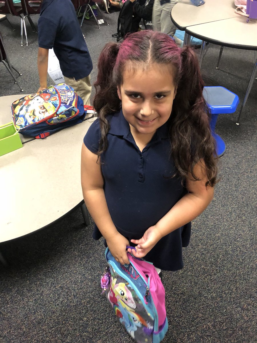 araedaniels's tweet image. We had some mystical people in our own room today! #bookfairfun