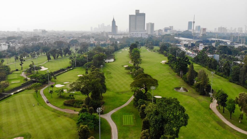 Enjoyable fairways and great greens are waiting for you at Senayan National #theMAJSenayan . Have a pleasant game.