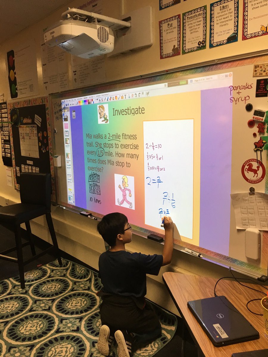 TheGrzyBizy's tweet image. Fractions fractions we ❤️ fractions!! Impressed with all the different ways of showing their work & their organized notes! 😊 #AcceleratedMath #FractionFun
