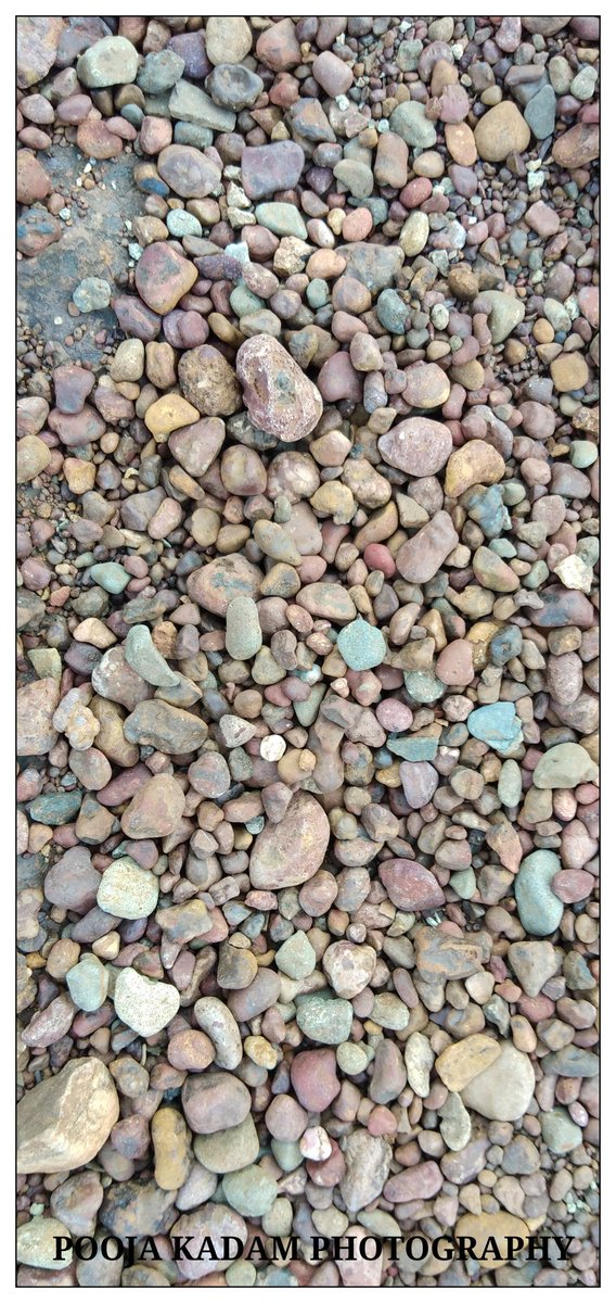 iampoojakadam's tweet photo. #photography #photoshoot #dimondsinriver #stonesphoto #stone #colourfulstone #naturephoto #indianphotography #indiannature #commercialphoto #notebookcovers #coverpage #buisness #photographybuisness #photographylovers #ramtirth #kolhapurphotography https://t.co/itTDVCSl9t