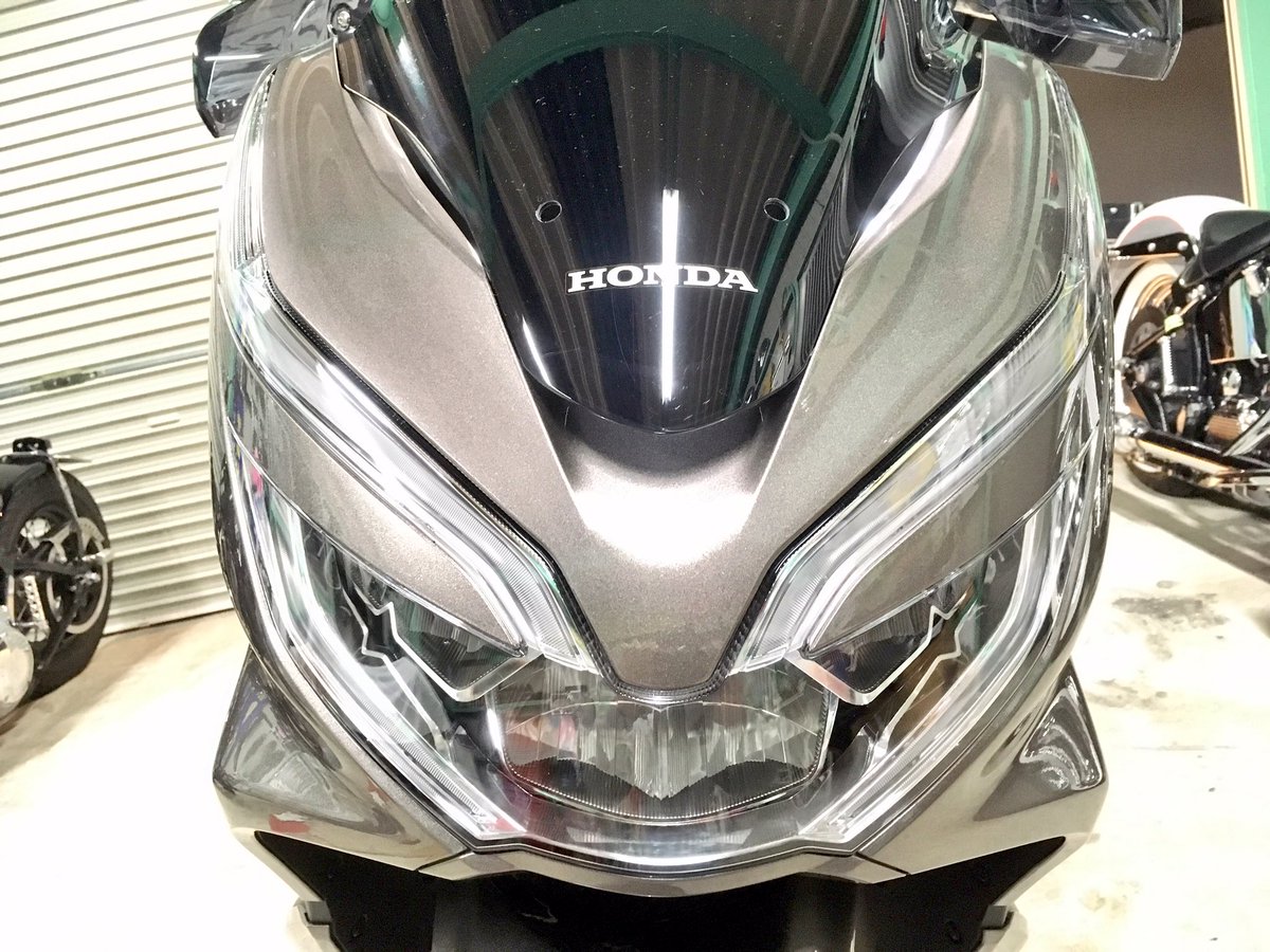 Grassroadtaka ありがとうございます 18年式 Honda Pcx 150 岐阜県 S様 Cr 1 フルコース施工とヘルメットも完了しましたょ Pcx150 Pcx Pcx18 Cr1 ガラスコーティングcr1 グラスロード Grassroad T Co Muifo1fogb