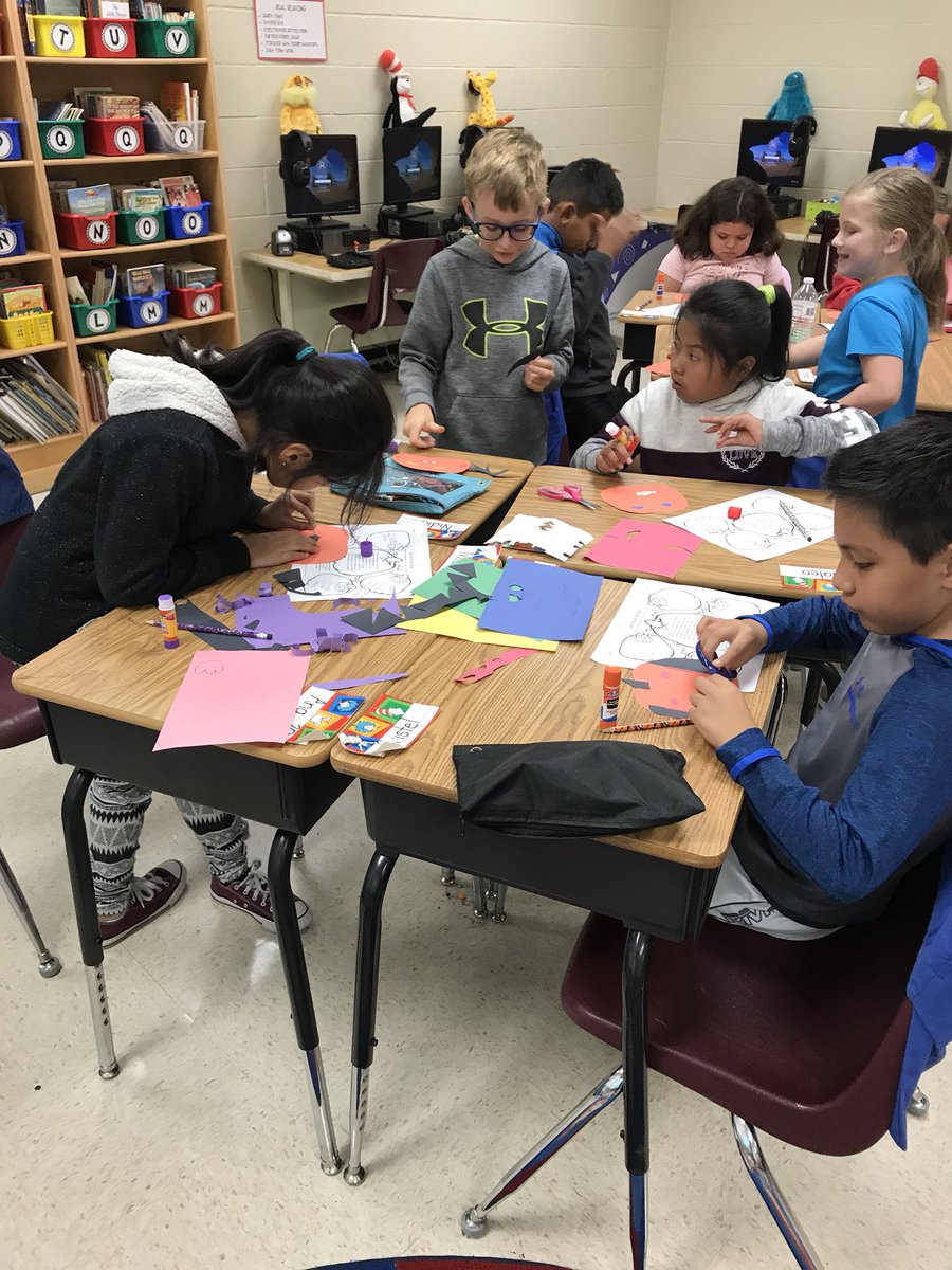 4KochKids's tweet photo. Creating pumpkins for our “Persuasive Pumpkin Patch.” Which pumpkin would you choose? @R_M_Moore_Elem https://t.co/v1y7A4bin0
