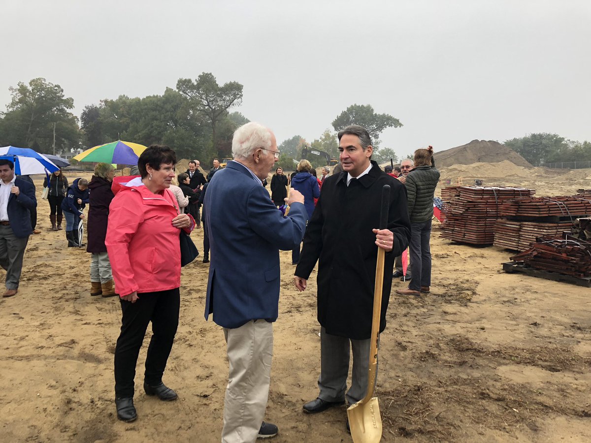 SpfldMACityHall's tweet image. Mayor Sarno, representatives from the @SpfldMassLib and more officially broke ground on the new #EastForestPark Branch Library this morning. #PromiseRealized