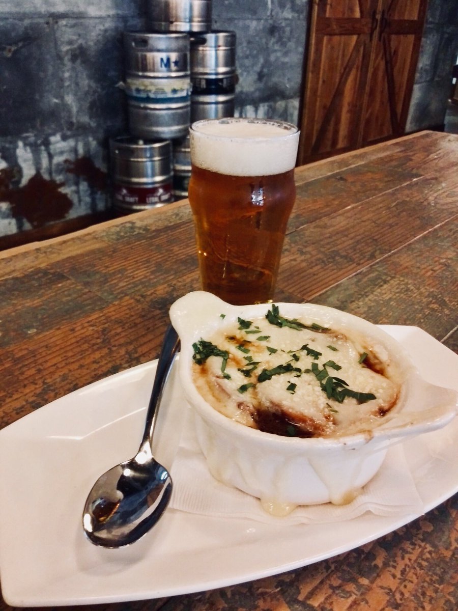 statedraft's tweet photo. Come celebrate this chilly fall weather with our warm, homemade French onion soup! Pairs great with Good to go Pale Ale by @TexasAleProject . (Plus the proceeds from this keg go towards helping veterans.) #goodtogovets https://t.co/UOtF0kHfW4