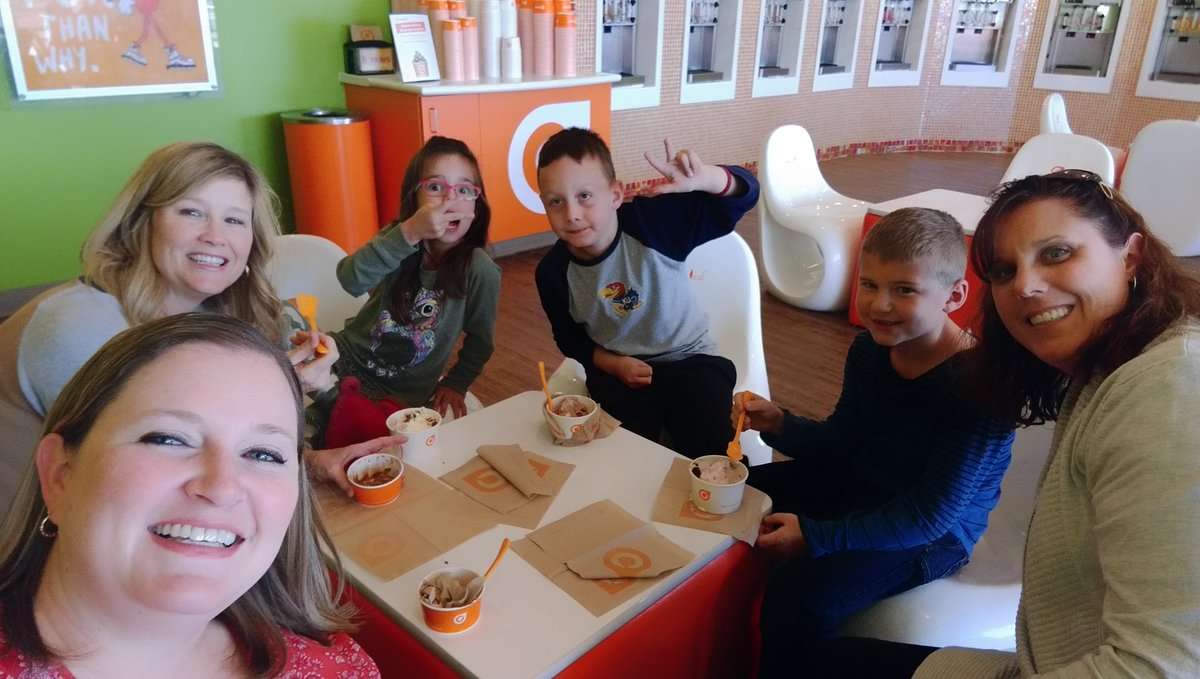 An ice cream date at Orange Leaf! <a href="/hills_indian/">Indian Hills Elementary</a>