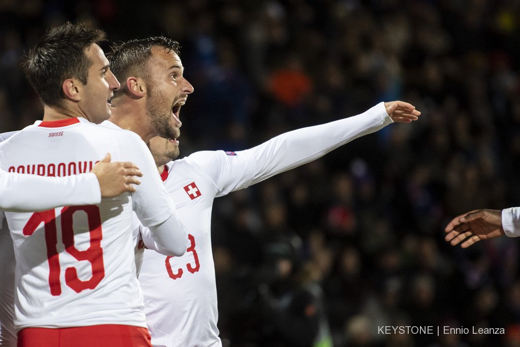 nati_sfv_asf's tweet image. (2/2) 🇮🇸 1️⃣-2️⃣🇨🇭(Finnbogason - Seferovic, Lang)

#ISLSUI #NationsLeague
#HoppSchwiiz #HopSuisse #ForzaSvizzera #HopSvizra