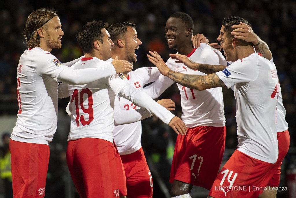 nati_sfv_asf's tweet image. (2/2) 🇮🇸 1️⃣-2️⃣🇨🇭(Finnbogason - Seferovic, Lang)

#ISLSUI #NationsLeague
#HoppSchwiiz #HopSuisse #ForzaSvizzera #HopSvizra