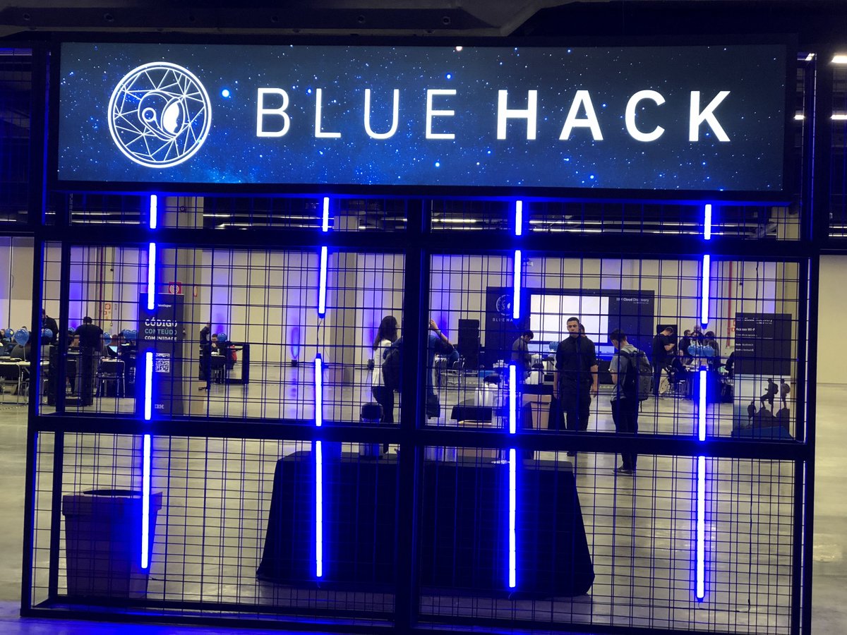 victorshinya's tweet image. Alguém acompanhou o último #BlueHack durante o #IBMCloudDiscovery? Tiveram 3 desafios: 
- Entender o comportamento do consumidor de combustível com #Copersucar
- Melhorar a jornada dos clientes da #Fleury
- Combater o tráfico de pessoas no Brasil junto com a #ONU

#GoDevs