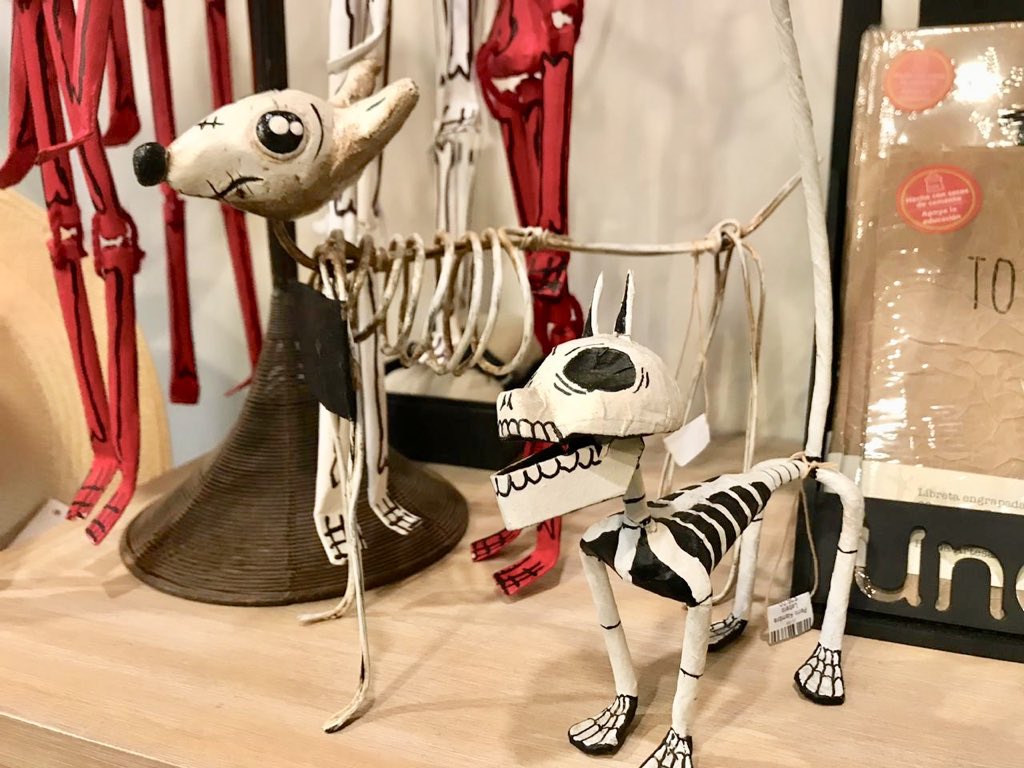 Plaza_Pescador's tweet photo. Discover all the fun items #eclecticarray has in store this month in honor to the #DayofDeath celebration!
Visit https://t.co/Qt5Qavt42y to discover all the stores in the Plaza
#plazadelpescador #shopping #mall #cabostore #diademuertos #loscabos #sanjosedelcabo #design https://t.co/5XZYUdM86U