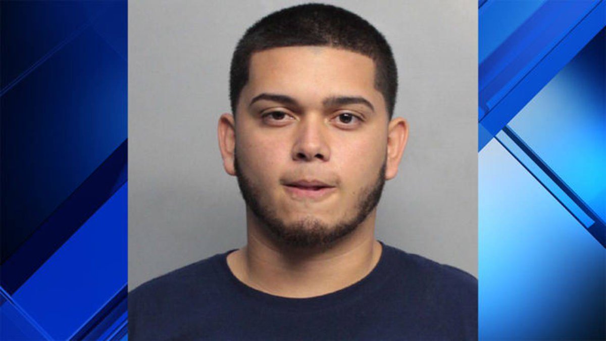 Miami-Dade police sergeant caught on camera punching a handcuffed suspect. bit.ly/2QSTs5g?utm_so… https://t.co/t7dAhPPgCg