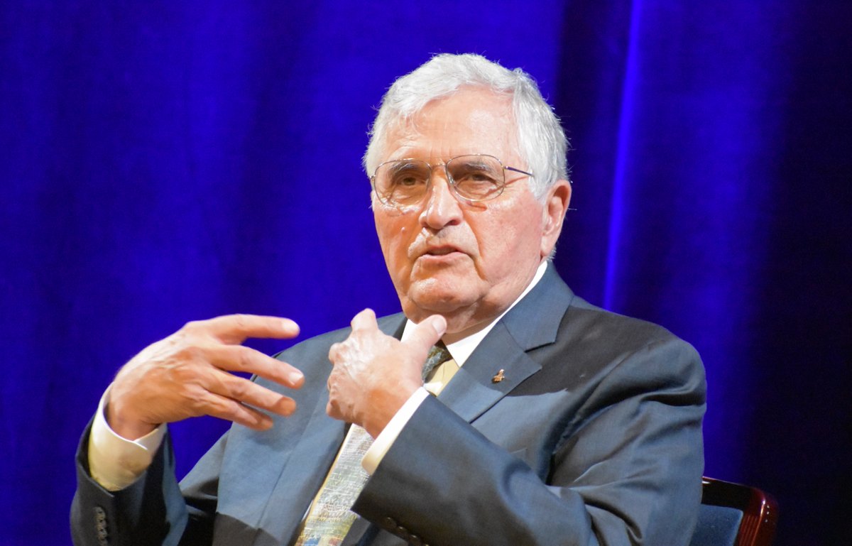 b0yle's tweet photo. #Apollo17 moonwalker Harrison Schmitt stirs up a buzz during exchange over climate change (with video!): https://t.co/DD5i2OF29n H/T @SciFleur @danfalk @FreelanceAstro @dangaristo #SciWri18 #ApolloPlus50 https://t.co/74Fdjvc6rJ