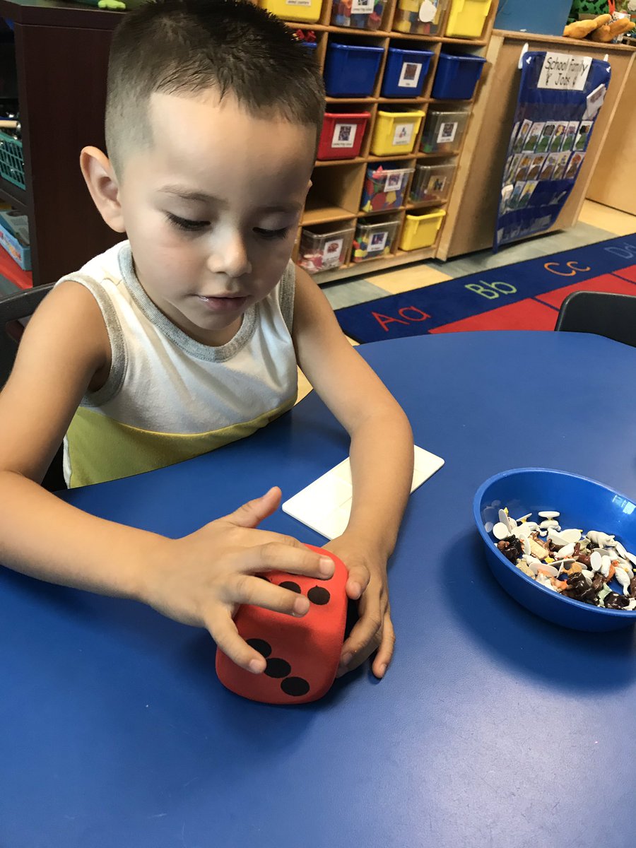nanajofletcher's tweet photo. #VBE #vbevibe #prek #sdircprek #mathgames #smallgroups #farmunit https://t.co/jD9jaEvM1z