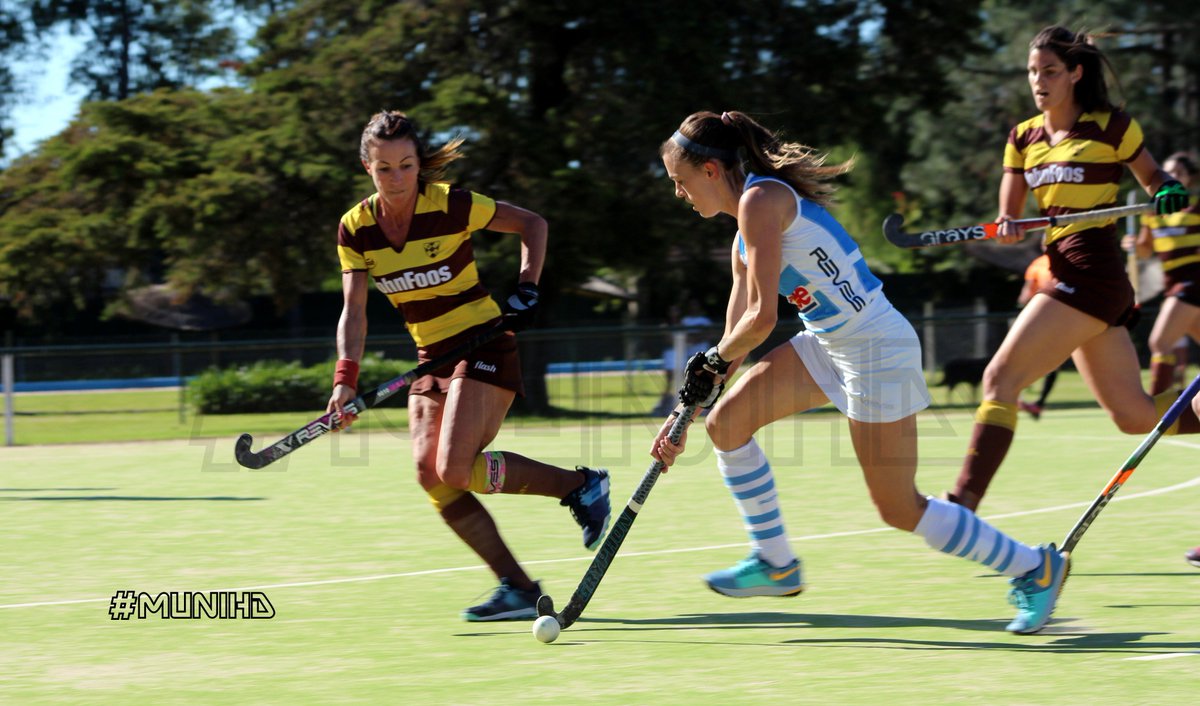 HockeyMUNIHD's tweet photo. #THMD2018 #Damas #Recupero #Belgrano Vs #CiudadA By #MUNIHD @carlitarebecchi @MaguiAicega https://t.co/qqpSFPucjs