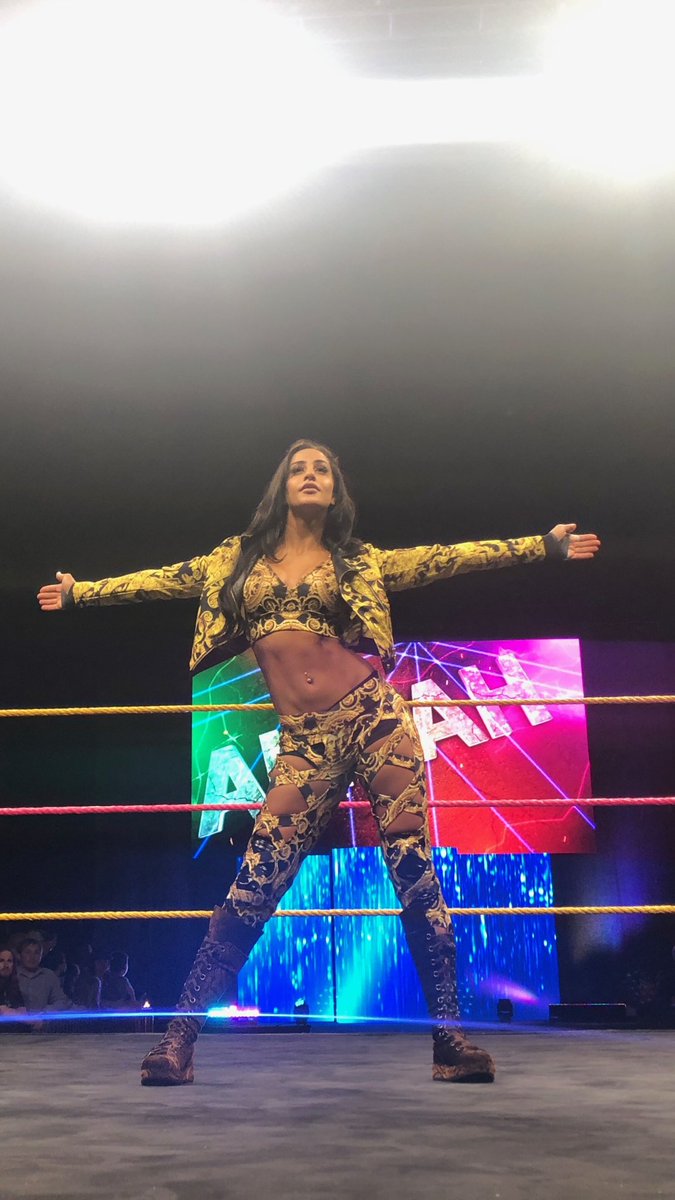 NhoophAl_Areebi's tweet photo. Out here Living, Thriving, Flourishing #SheBoujee 💁🏽 this week:
#NXTfslive 10/17
#NXTStAugustine 10/19
#NXTVenice 10/20
#WWENXT https://t.co/7S58elxtKR