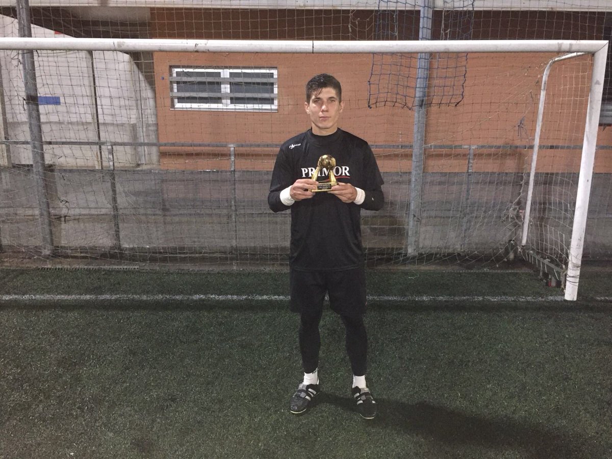 AtEurocity's tweet photo. Campeones de la copa 2017/18 
Máximo goleador: Samuel 👟⚽️
Zamora : Carlos 🧤⚽️
Y trofeo a la deportividad 🤝 https://t.co/g6uAbIwkVj